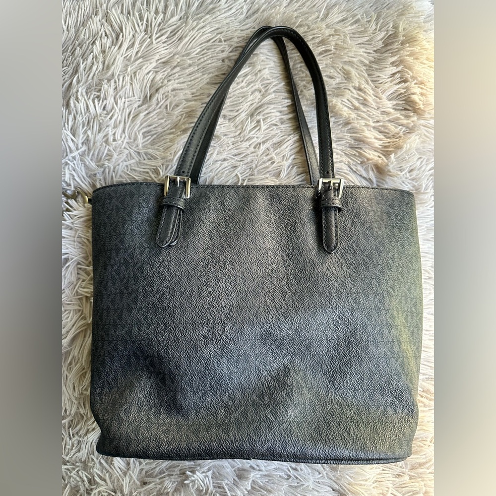 Michael Kors Black Saffiano Leather Jet Set Multi-Function Pocket Tote Bag - Picture 3 of 16